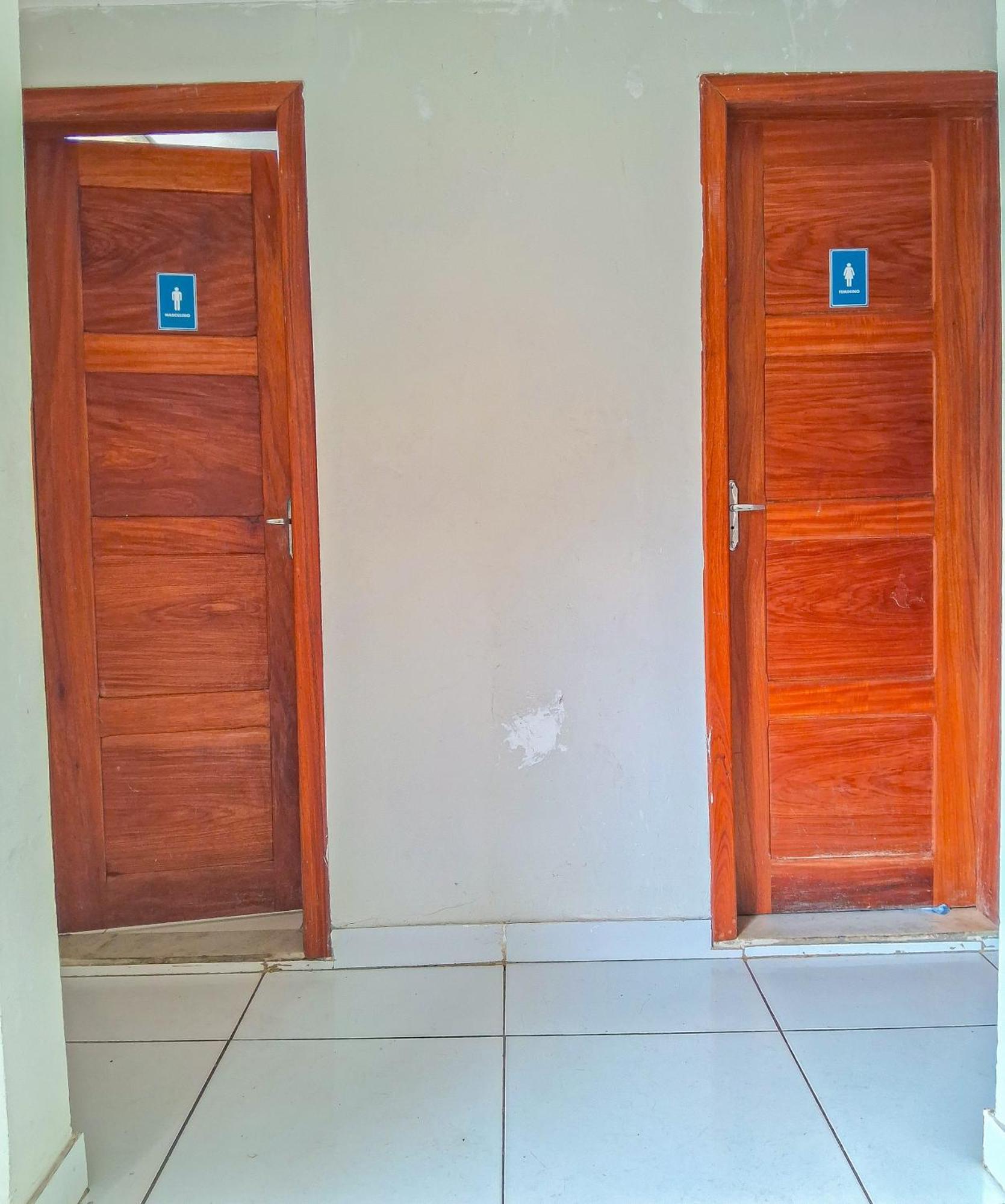 C&R Hostel Residencial Salvador Luaran gambar