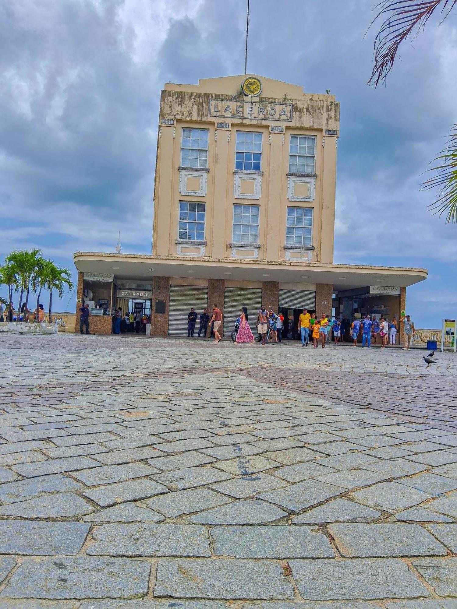 C&R Hostel Residencial Salvador Luaran gambar